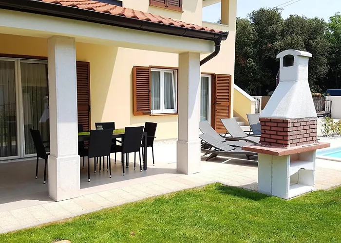 Feriehus Private Pool Banjole